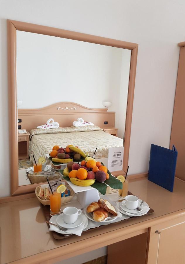 Hotel Imperial イスキア島 エクステリア 写真